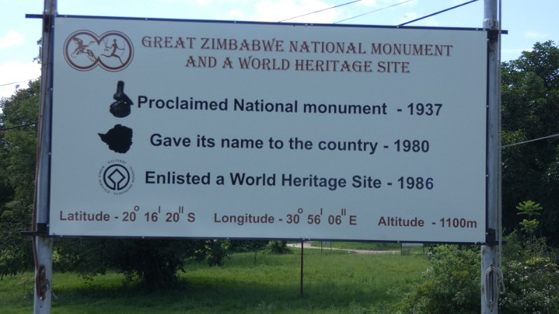 Schild Weltkulturerbe Great Zimbabwe.jpg
